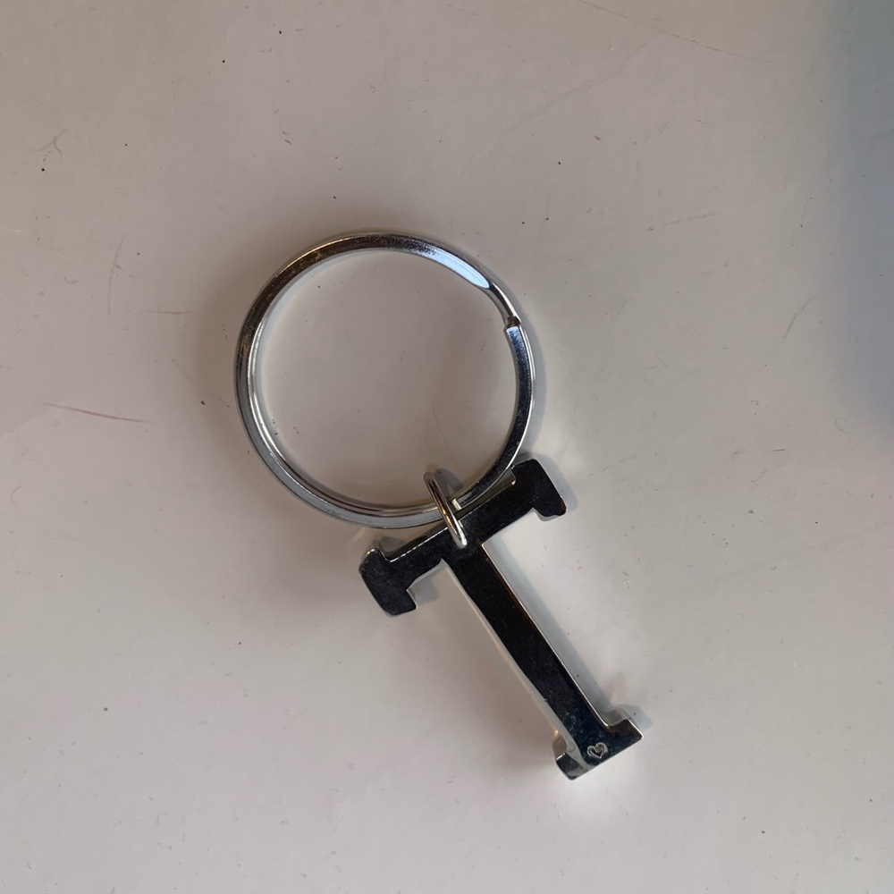 T Keychain silver initial "T" monogram - Picture 3 of 4